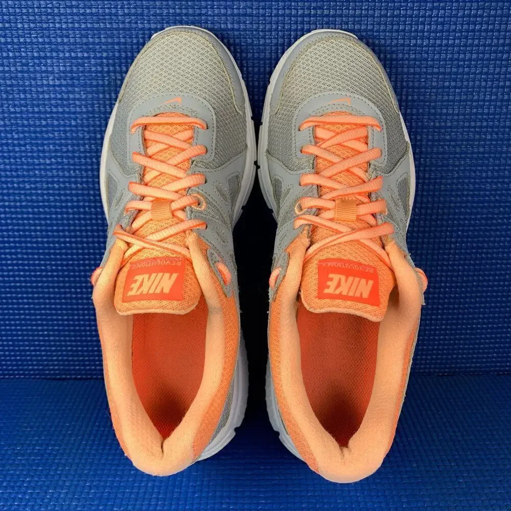 🔴 Nike Revolution 2 Womens US 7 Grey Coral Running Shoes 554900-030